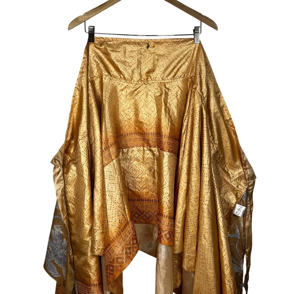 Women’s asymmetrical handkerchief-hem
Silk Midi Wrap Skirt Cyn by Cynthia